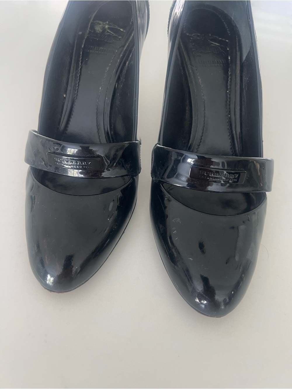 Burberry Black Patent Leather heeled shoes